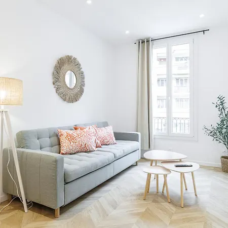 Large & Confort 2 Bdr Renovated * 尼斯