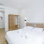 Large & Confort 2 Bdr Renovated 아파트