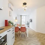 Large & Confort 2 Bdr Renovated 니스