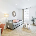 Large & Confort 2 Bdr Renovated 아파트