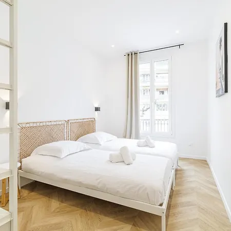 Large & Confort 2 Bdr Renovated Apartmán *