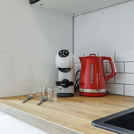 Large & Confort 2 Bdr Renovated Nice