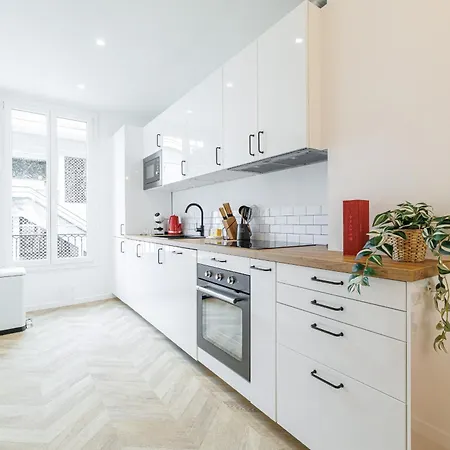 Large & Confort 2 Bdr Renovated Apartmán *