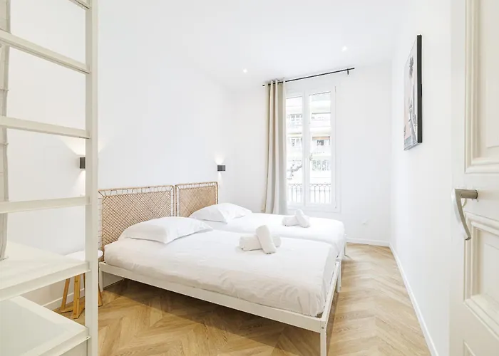 Large & Confort 2 Bdr Renovated דירה *