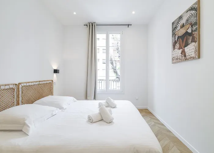 Apartmán Large & Confort 2 Bdr Renovated Nice