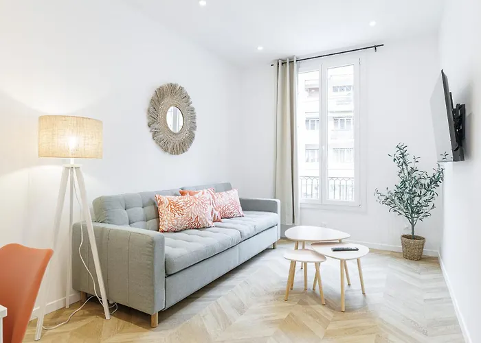 Large & Confort 2 Bdr Renovated * Nice
