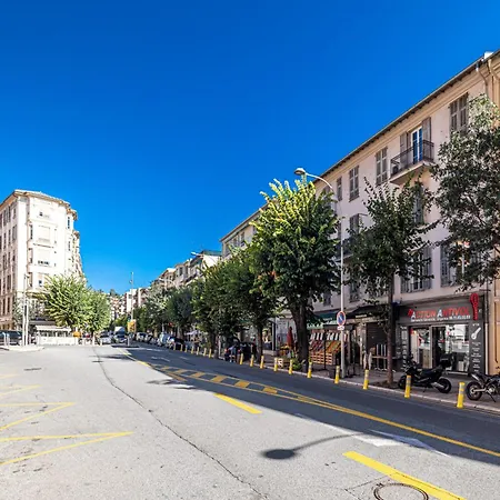 Apartament Large & Confort 2 Bdr Renovated Nicea